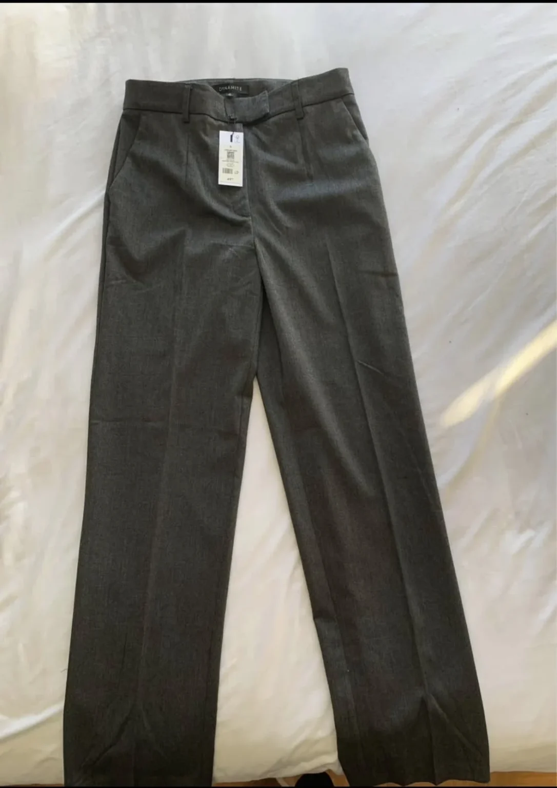 Featured image for Pantalon propre neuf Dynamite