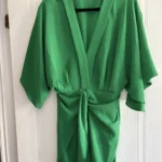 Featured thumbnail for Robe courte verte style kimono