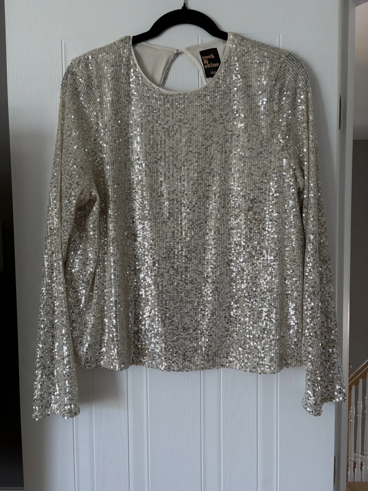 Featured image for Chandail manches longues à paillettes