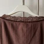 Thumbnail for Chandail marron (chocolat) - 61% coton