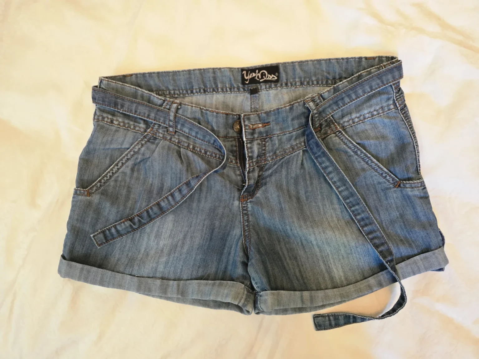 Featured image for 🌟 Shorts jeans Yes Miss