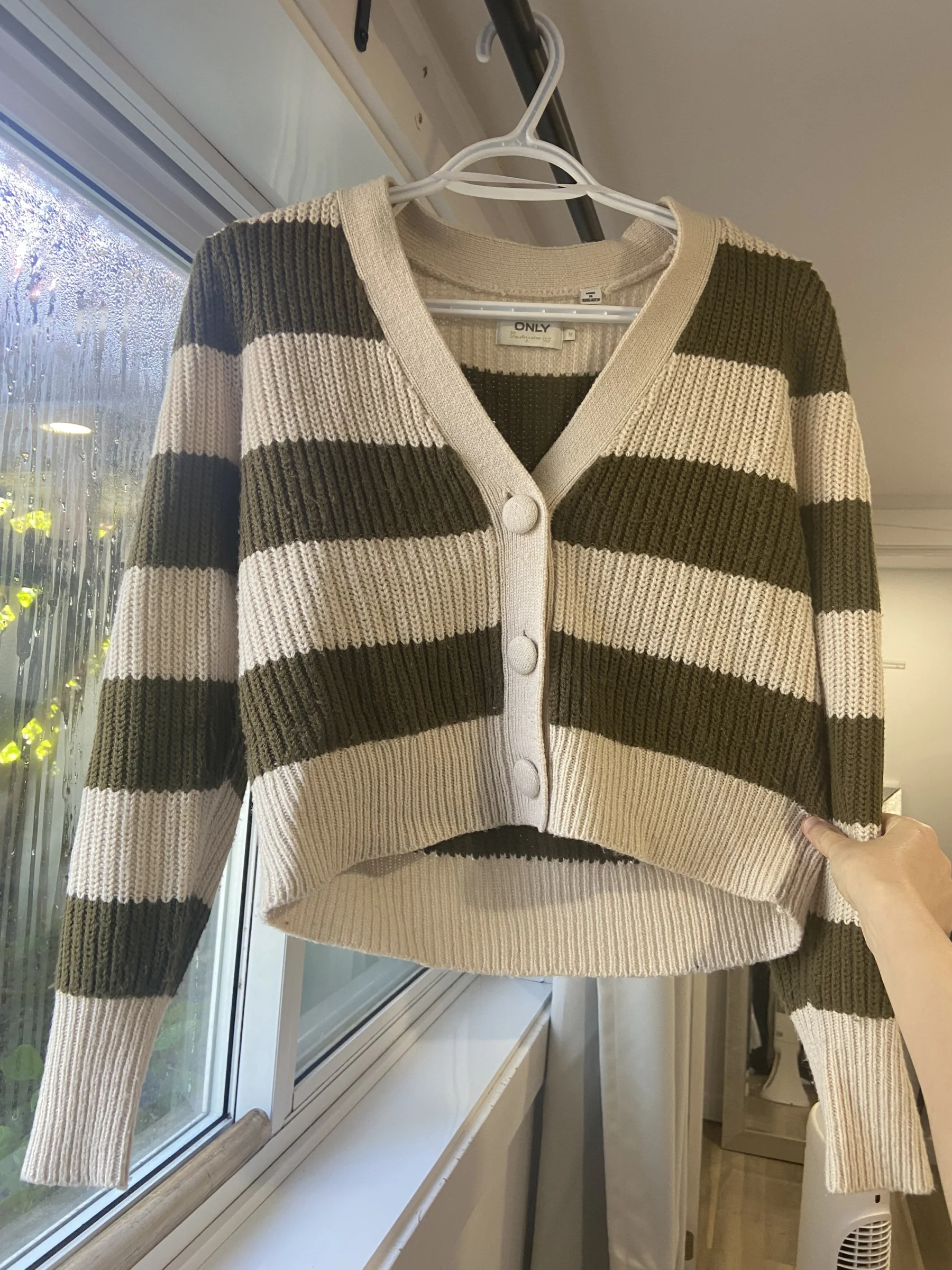 Cardigan rayé kaki et beige Only seconde main