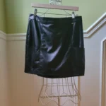 Featured thumbnail for Mini-jupe noire JOELLE COLLECTION (XL)