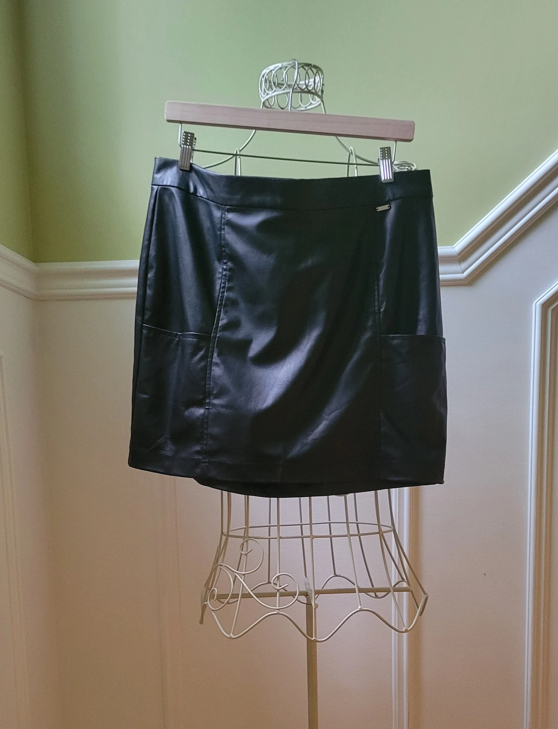 Black miniskirt JOELLE COLLECTION (XL) Joelle Collection seconde main