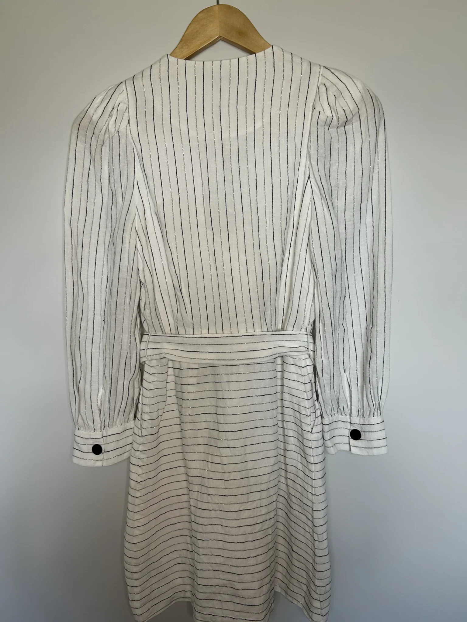 Image for Robe à rayures métalliques avec ceinture