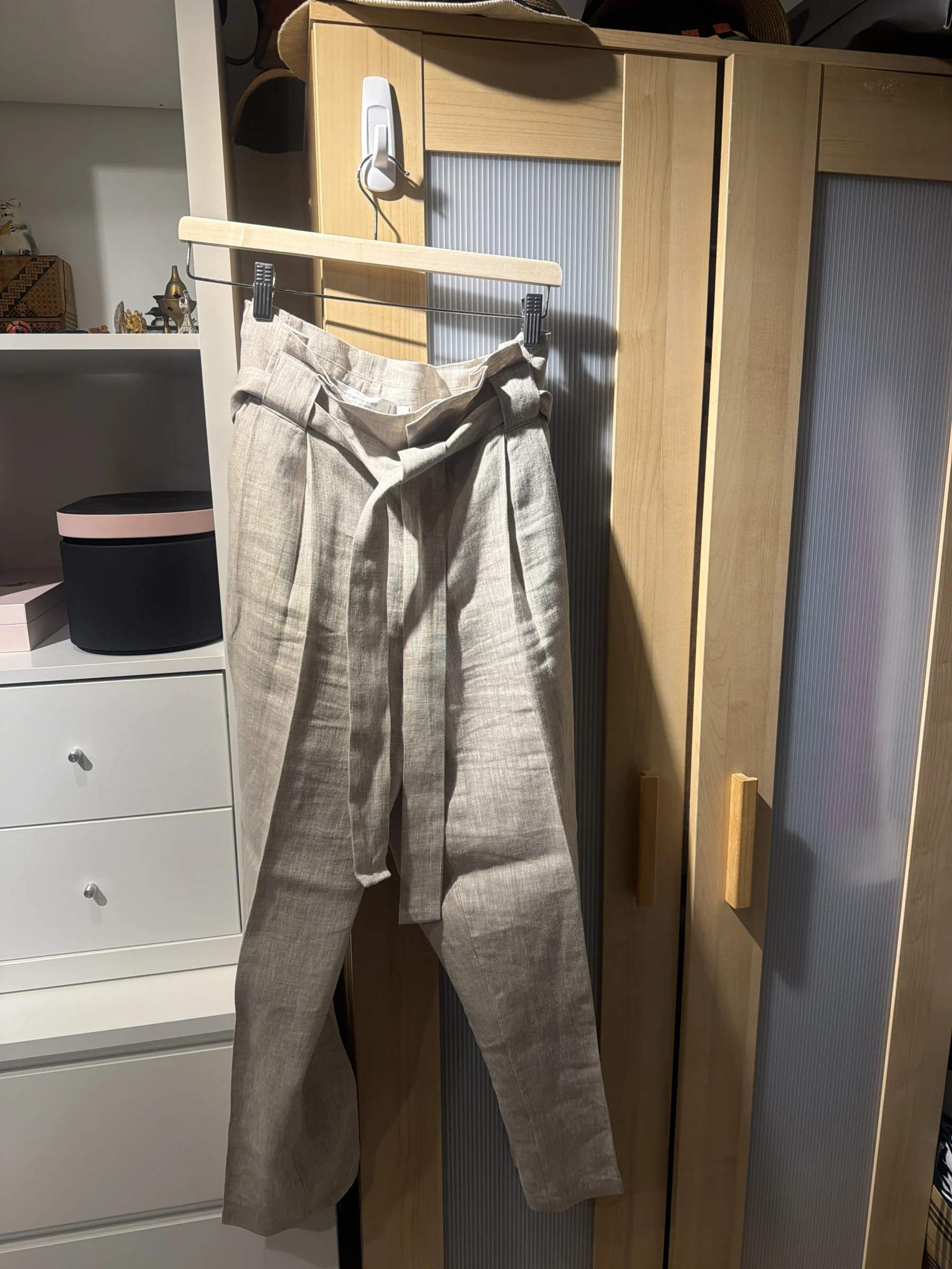 Pantalon lin Contemporaine seconde main
