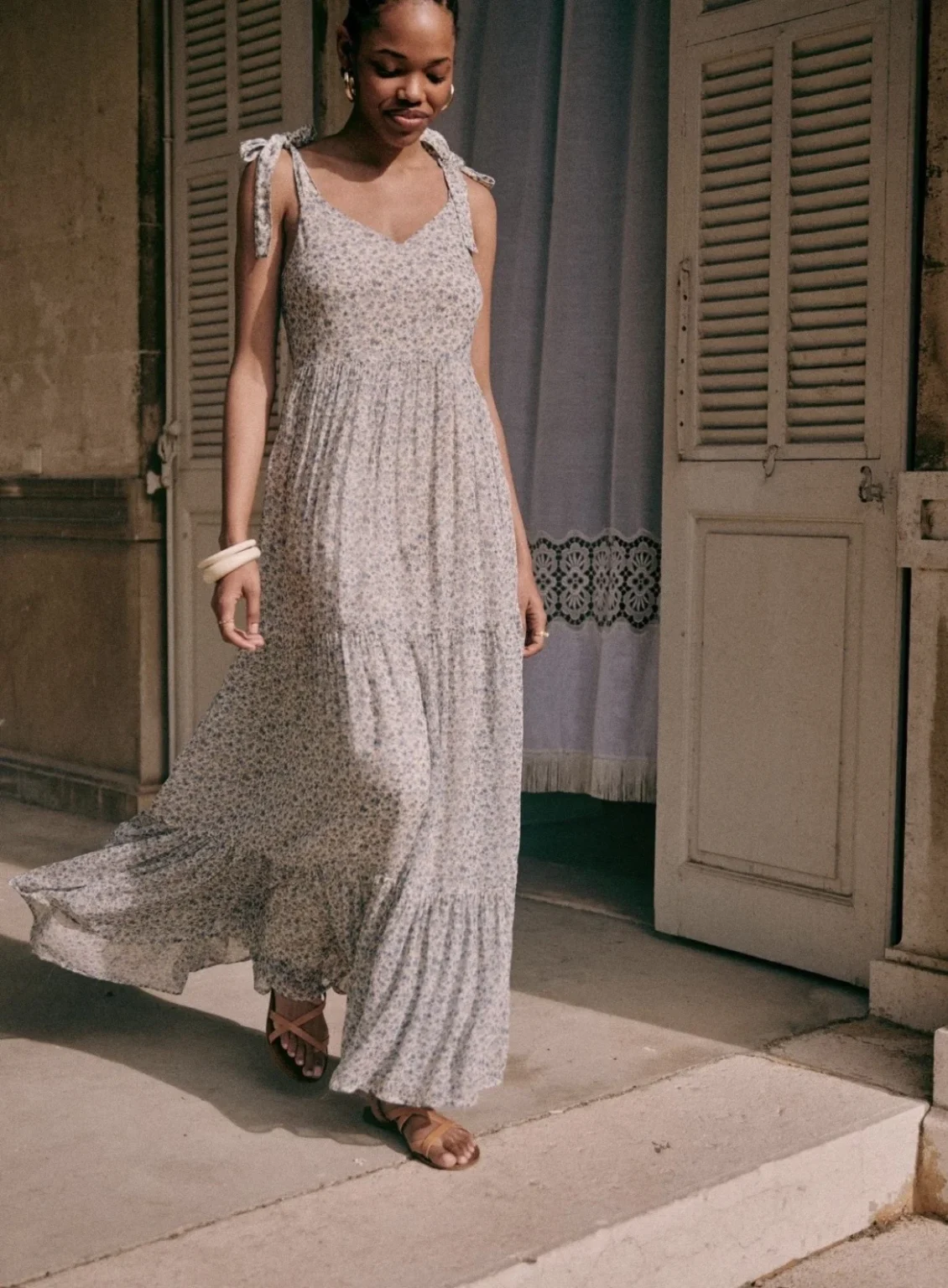 Image for Robe Sézane modèle Phily taille 38 bleu et blanc fleuris