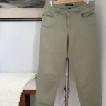 Featured thumbnail for Capris kaki