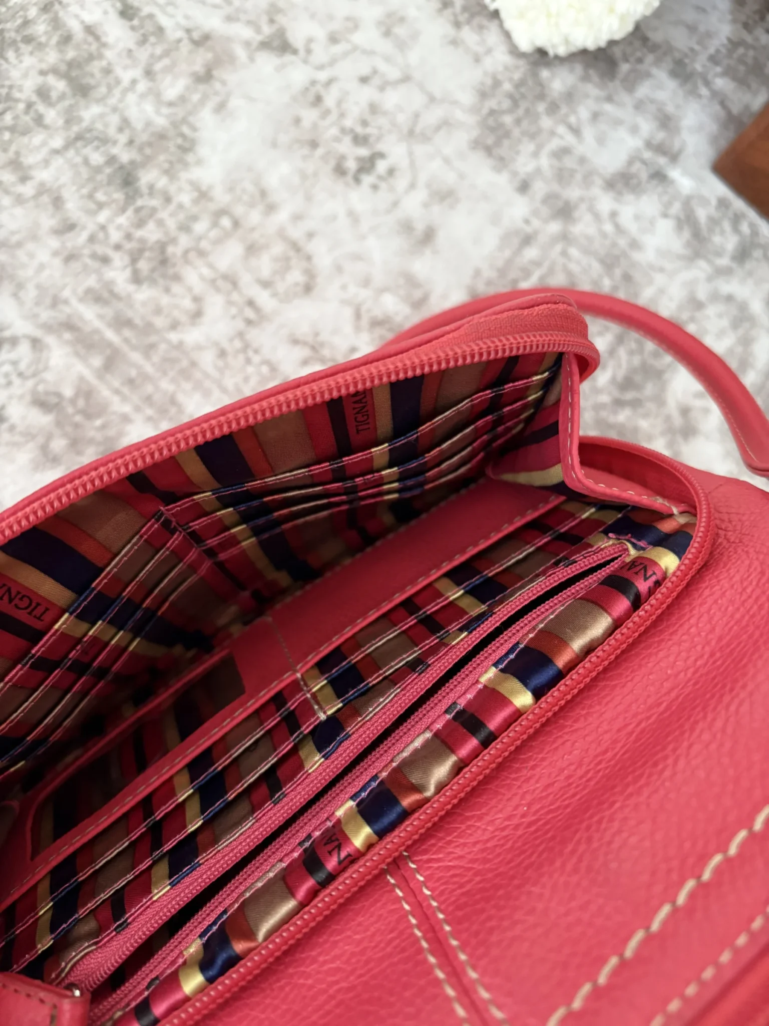 Image for Sac à main bandoulière en cuir véritable