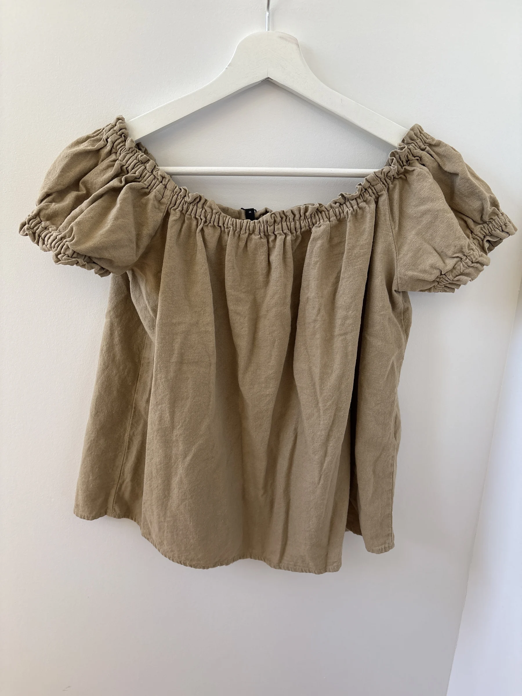 Haut aux épaules Vero Moda seconde main