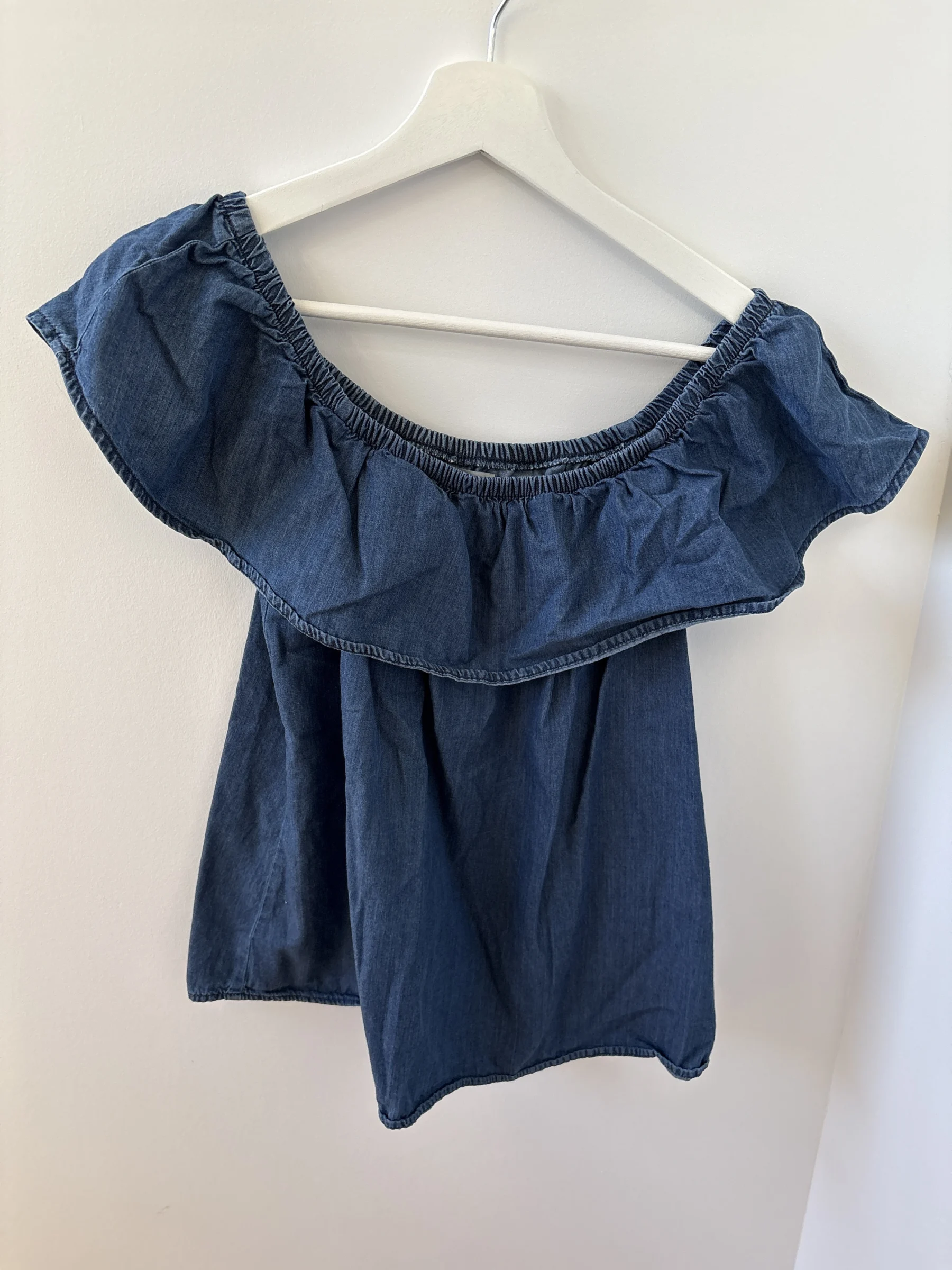 Haut aux épaules Vero Moda seconde main