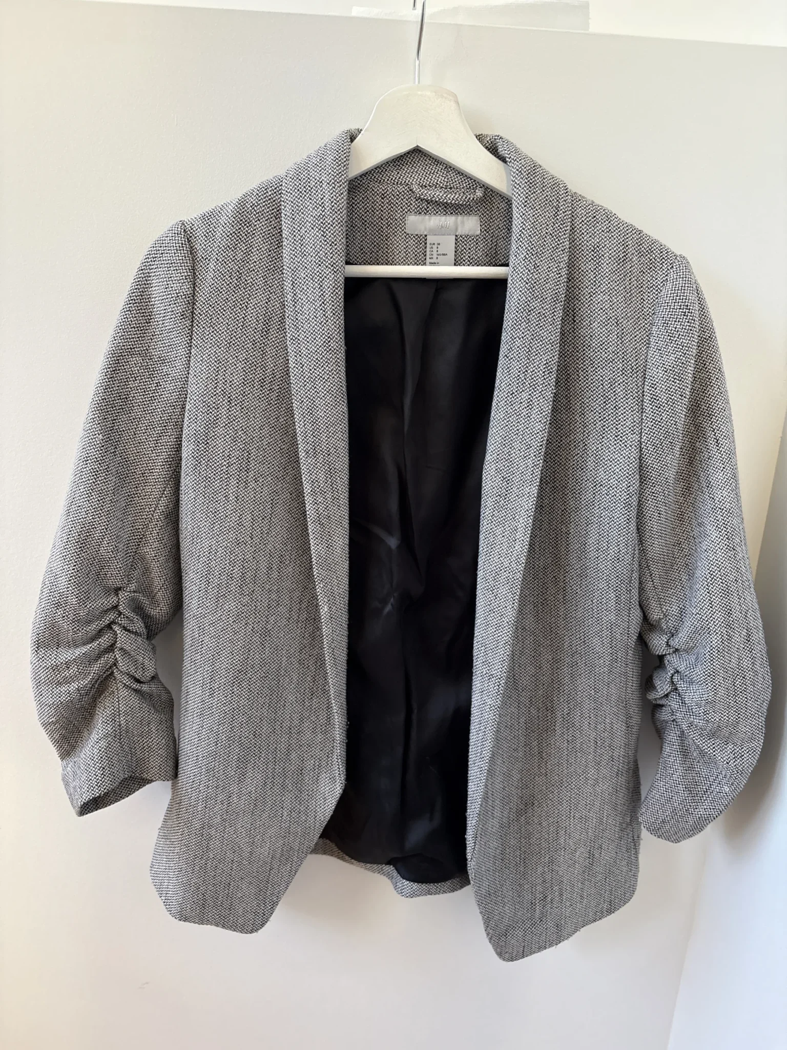Featured image for Veston H&M