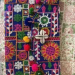 Featured thumbnail for Pochette fabriqué à main