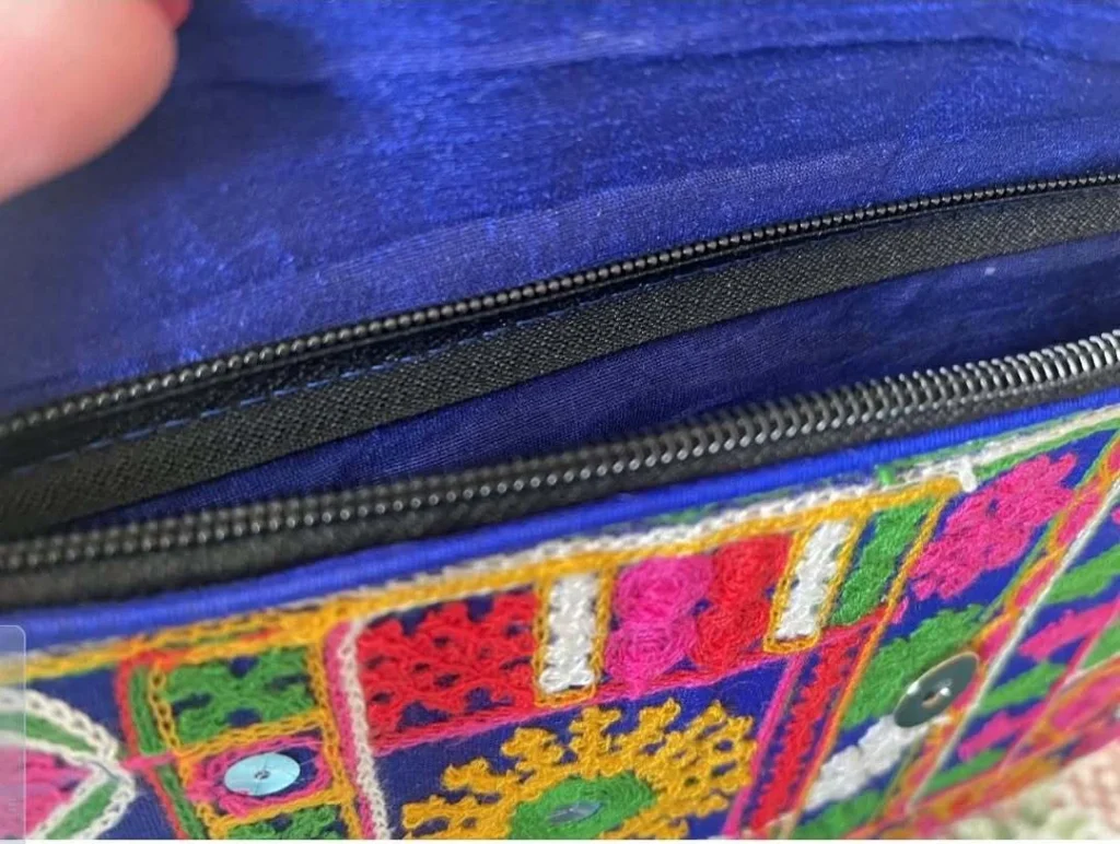 Image for Pochette fabriqué à main