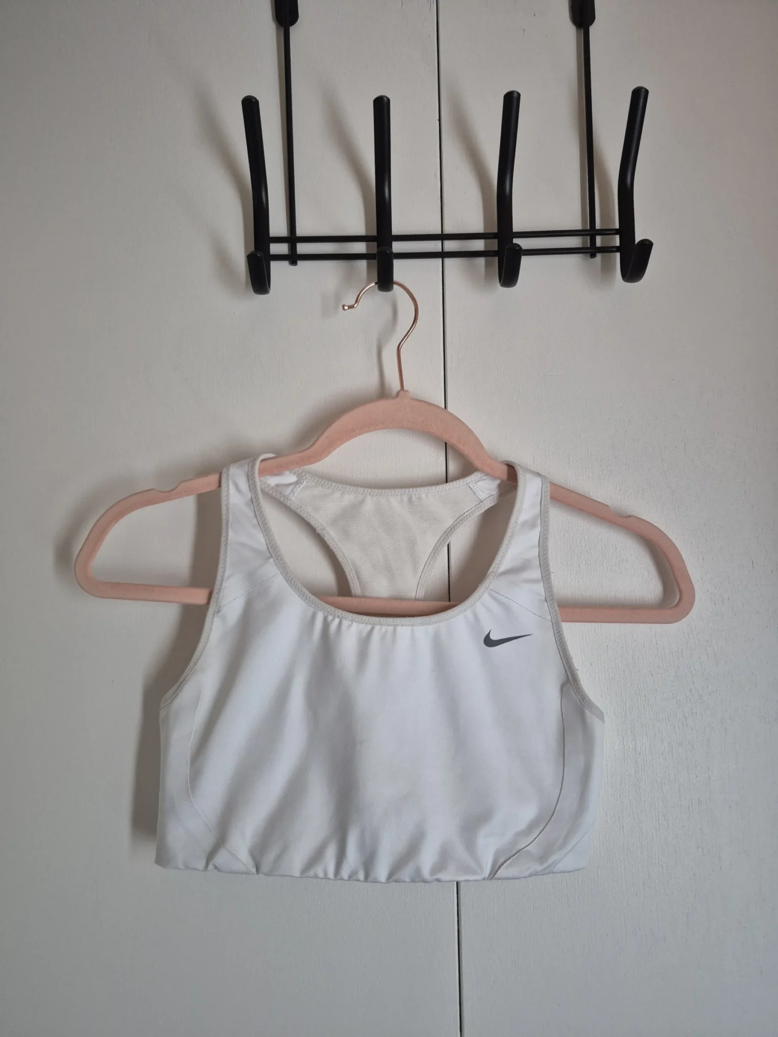 Featured image for Top de sport Nike Medium
