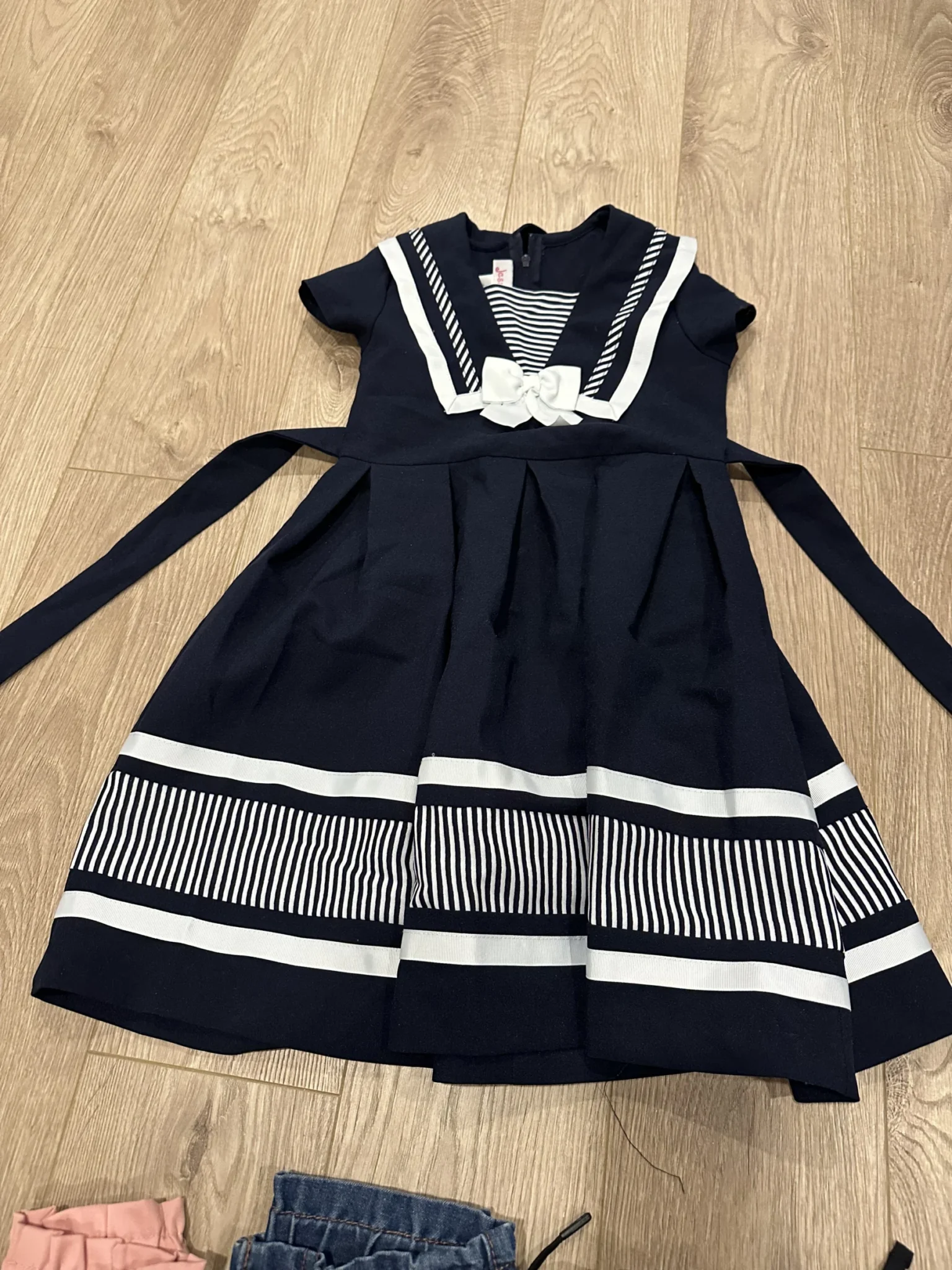 Featured image for Robe de couleur marine