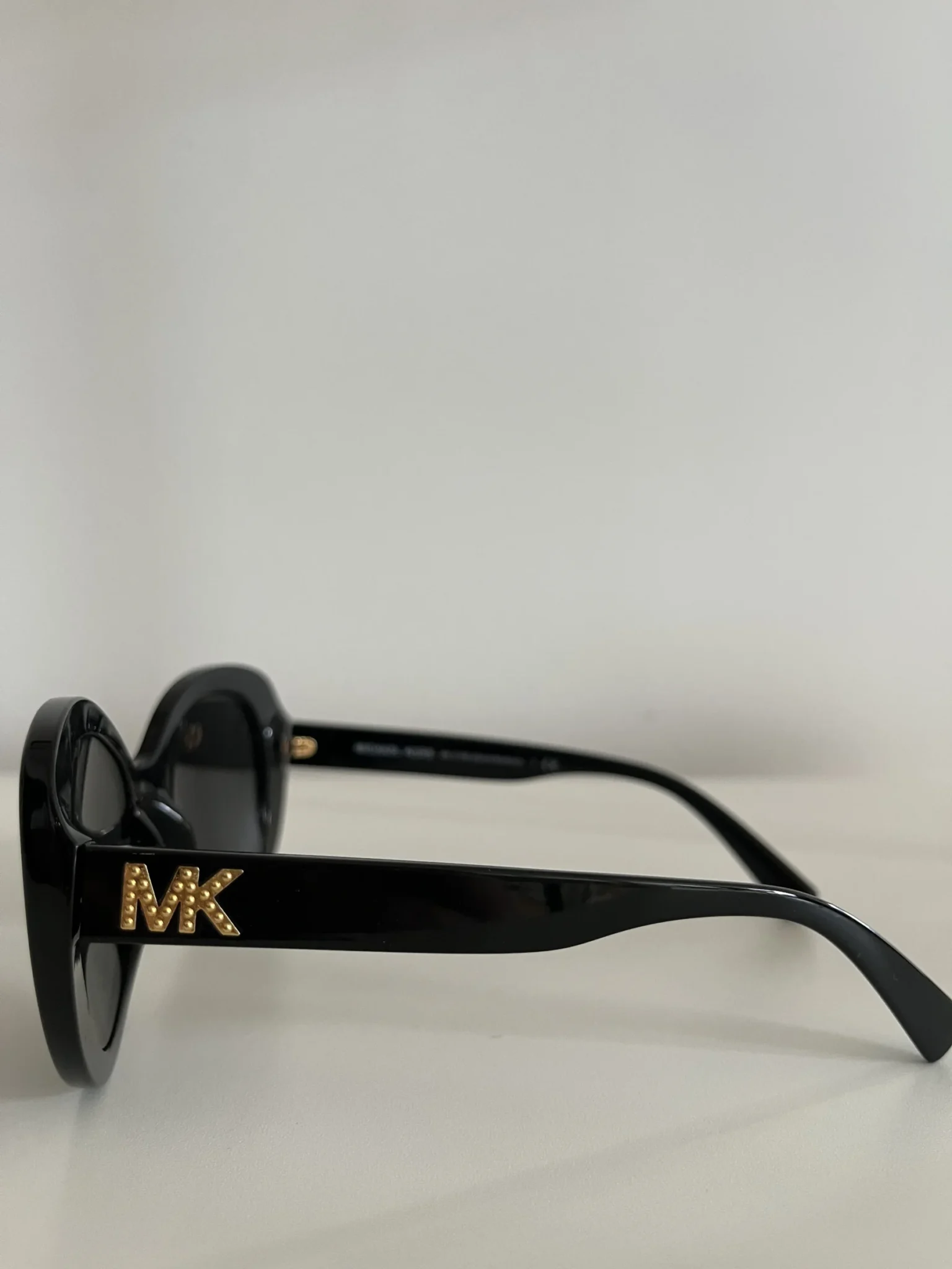 Image for Lunette de soleil Michael Kors noir sans correction