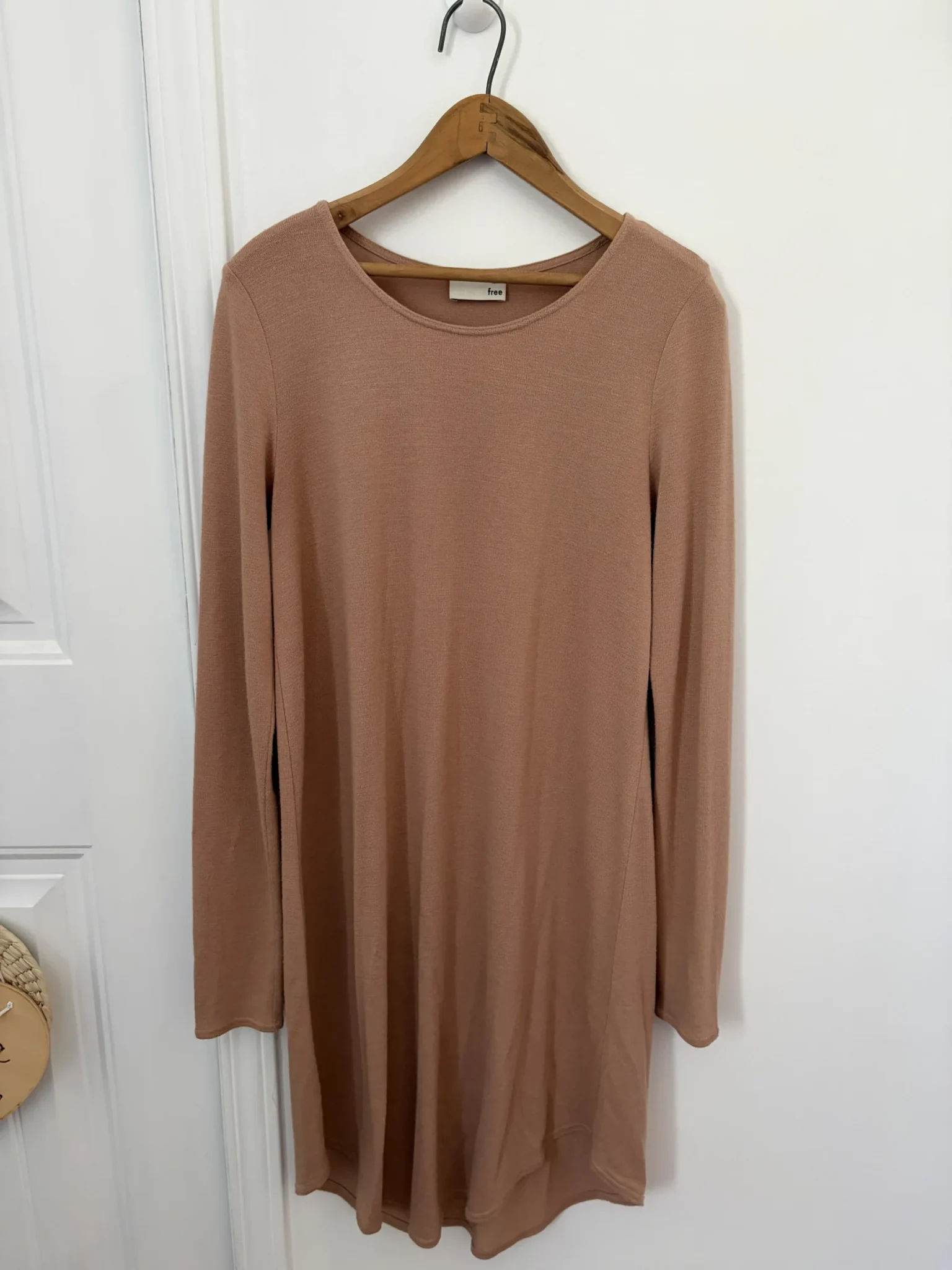 Featured image for Robe Aritzia