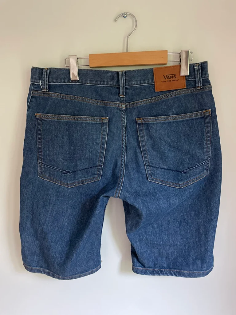 Image for Short en jean bleu Vans pour homme.