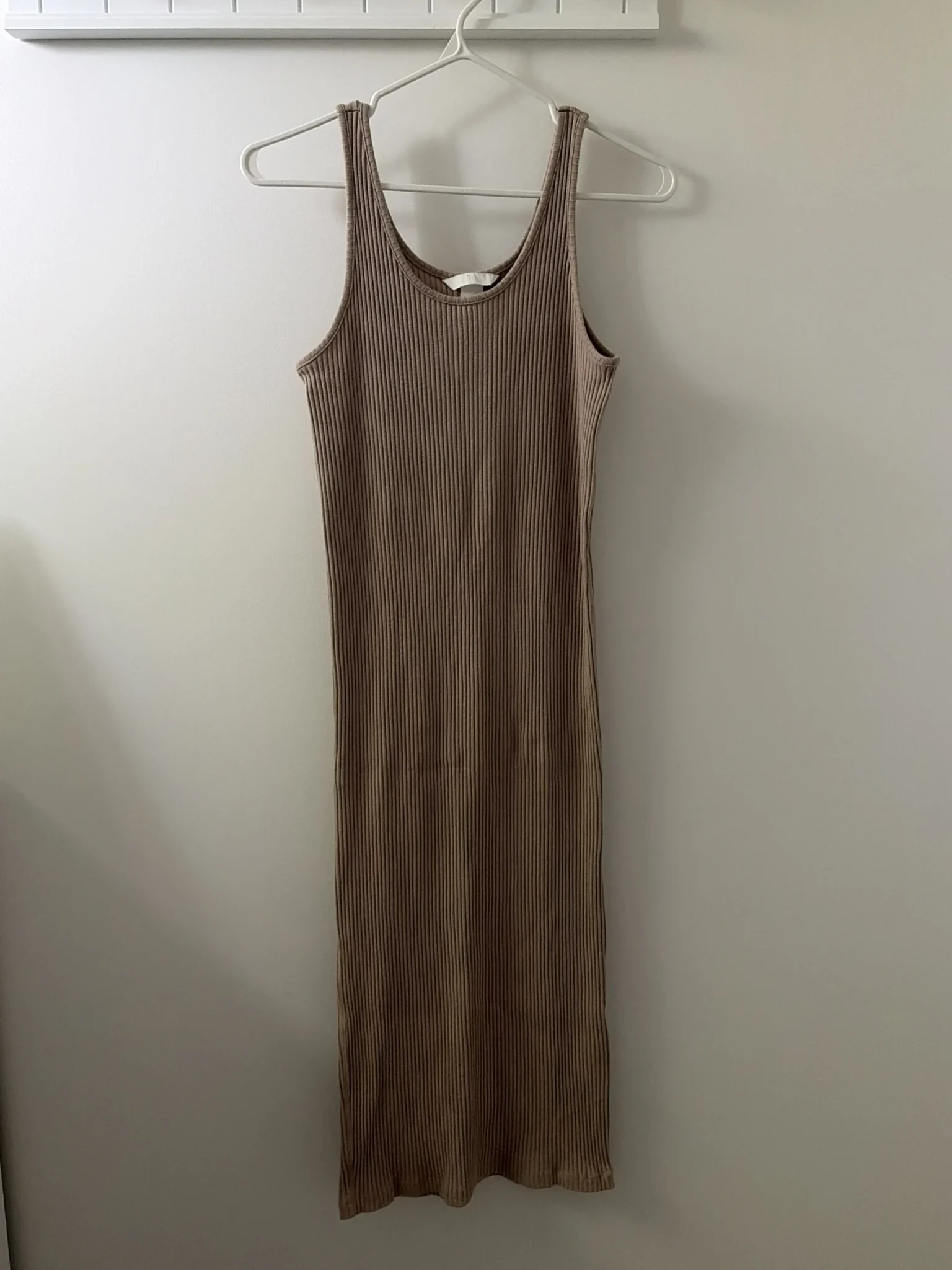 Featured image for Robe longue basic
