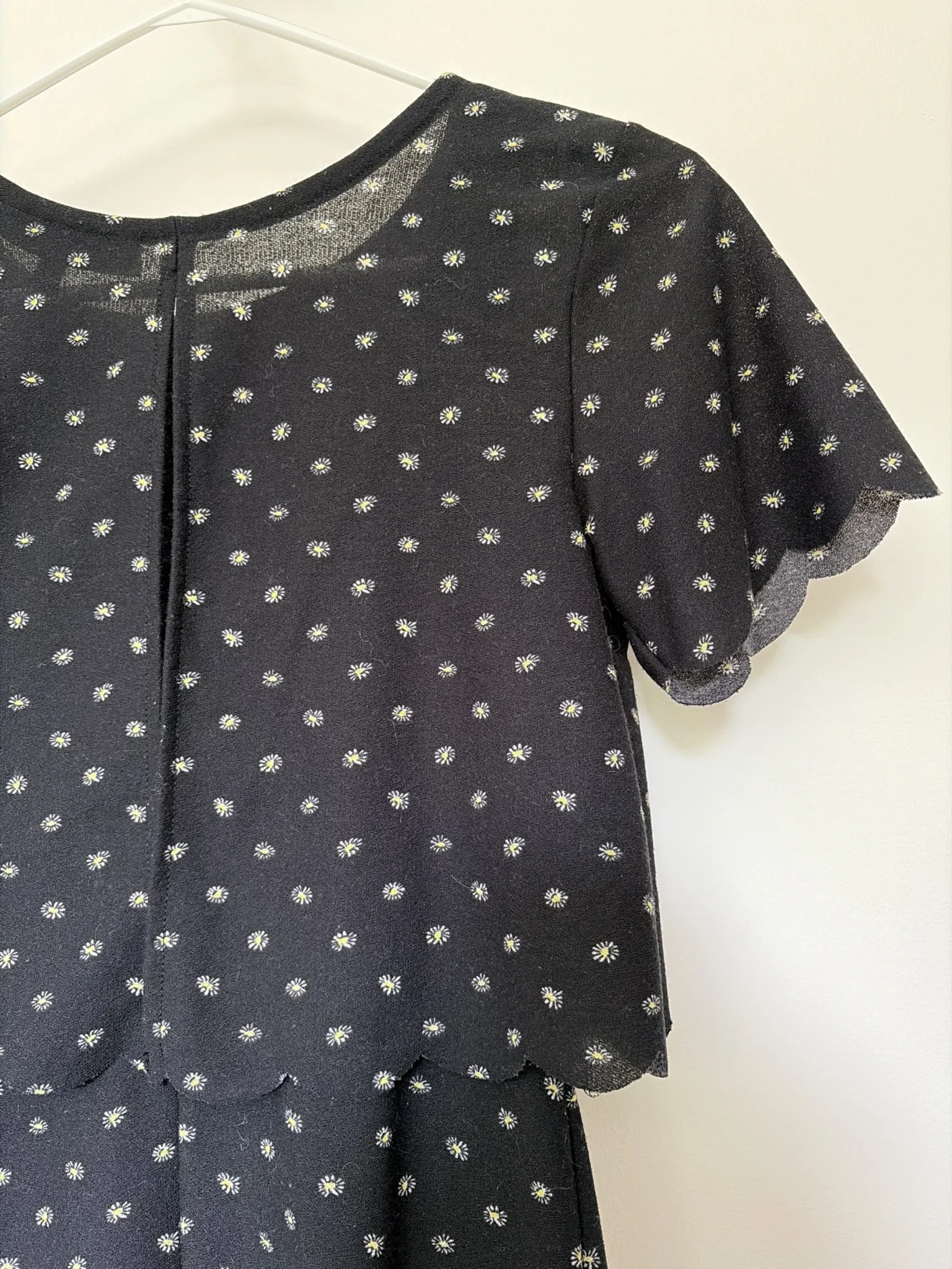 Image for Jolie robe fleurie