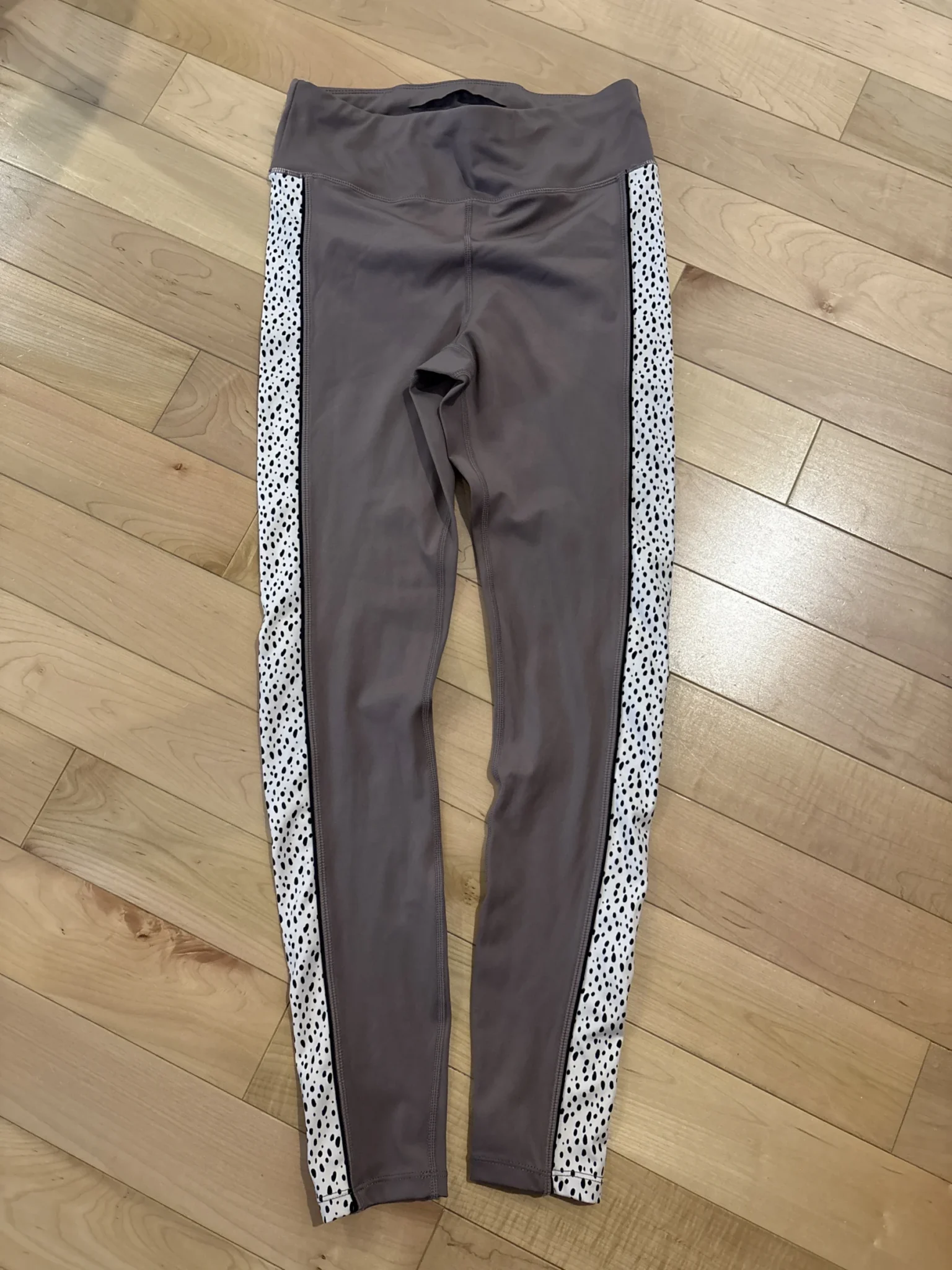 Featured image for Leggings Simons
