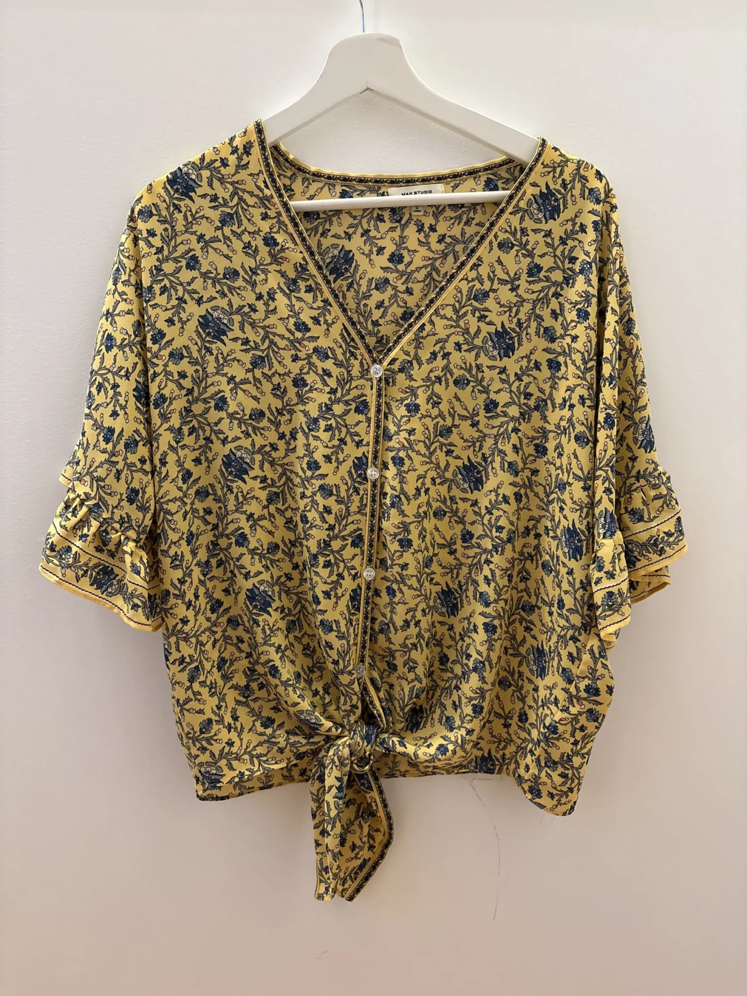 Featured image for Blouse jaune