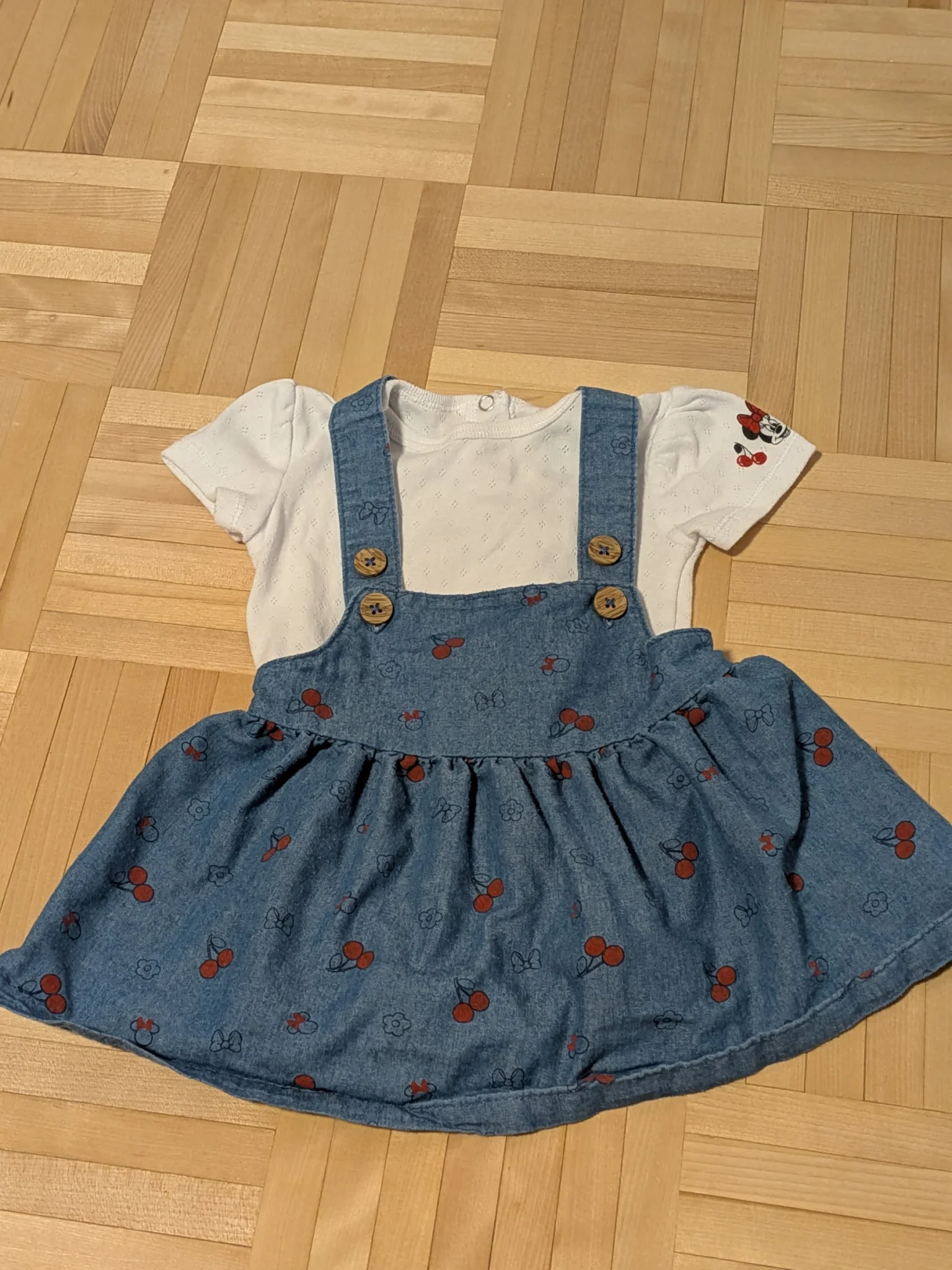 Featured image for Ensemble Robe Minnie Mouse