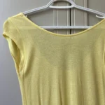 Thumbnail for T shirt ouvert dans le dos jaune