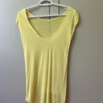 Thumbnail for T shirt ouvert dans le dos jaune