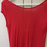 Thumbnail for Haut à manche courte rouge