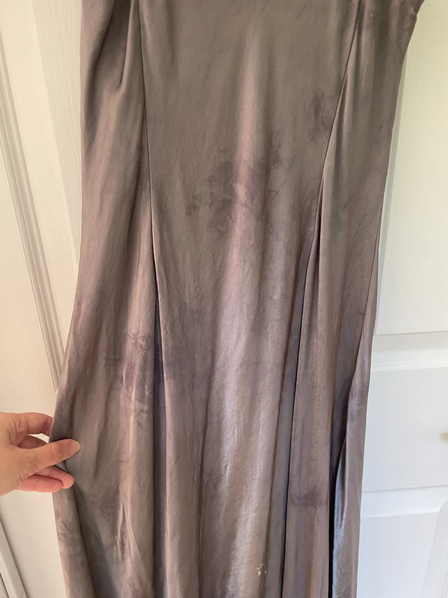 Image for Robe nuisette Zara aspect satin gris avec un subtil effet tie-dye ton sur ton - Très unique