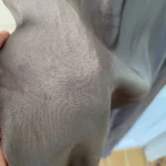 Thumbnail for Robe nuisette Zara aspect satin gris avec un subtil effet tie-dye ton sur ton - Très unique