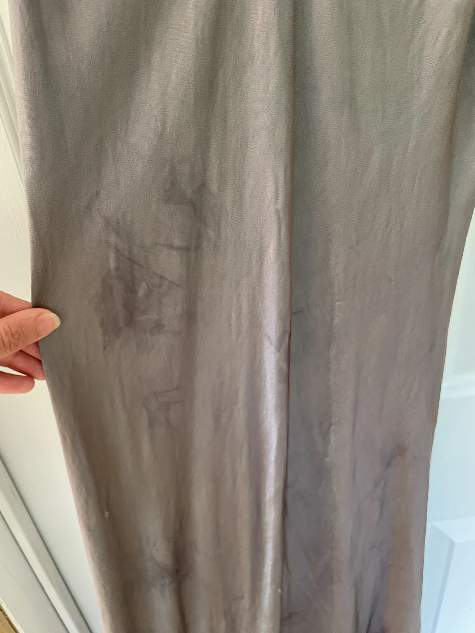 Image for Robe nuisette Zara aspect satin gris avec un subtil effet tie-dye ton sur ton - Très unique