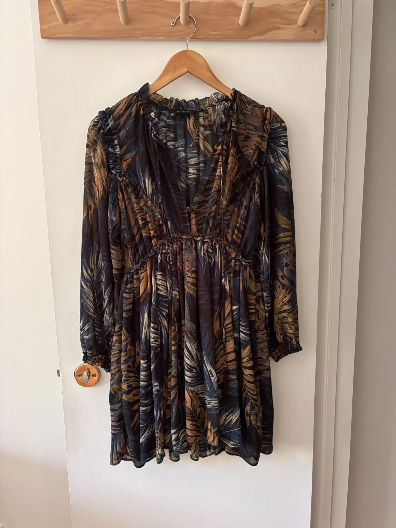 Featured image for Robe avec motif tropical