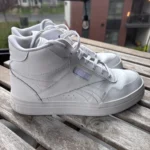 Featured thumbnail for Soulier blanc Adidas gr 8