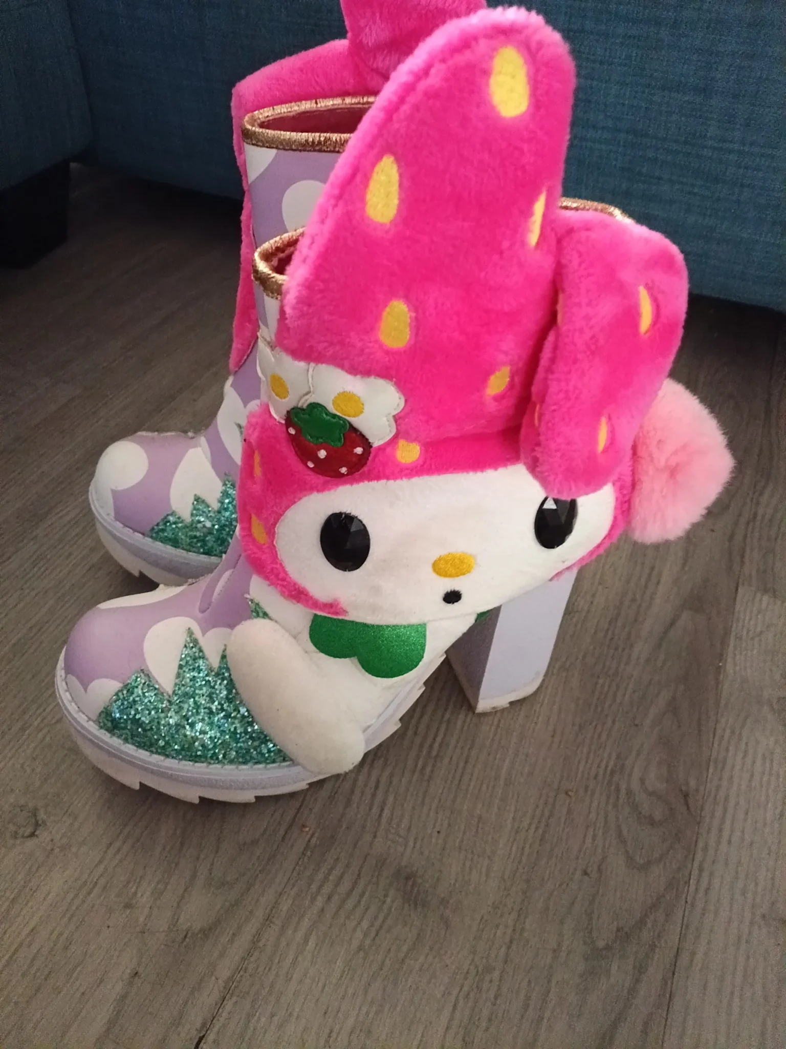 Featured image for Bottines irregular choice 39 hello Kitty