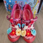 Thumbnail for Irregular choice swing around 39