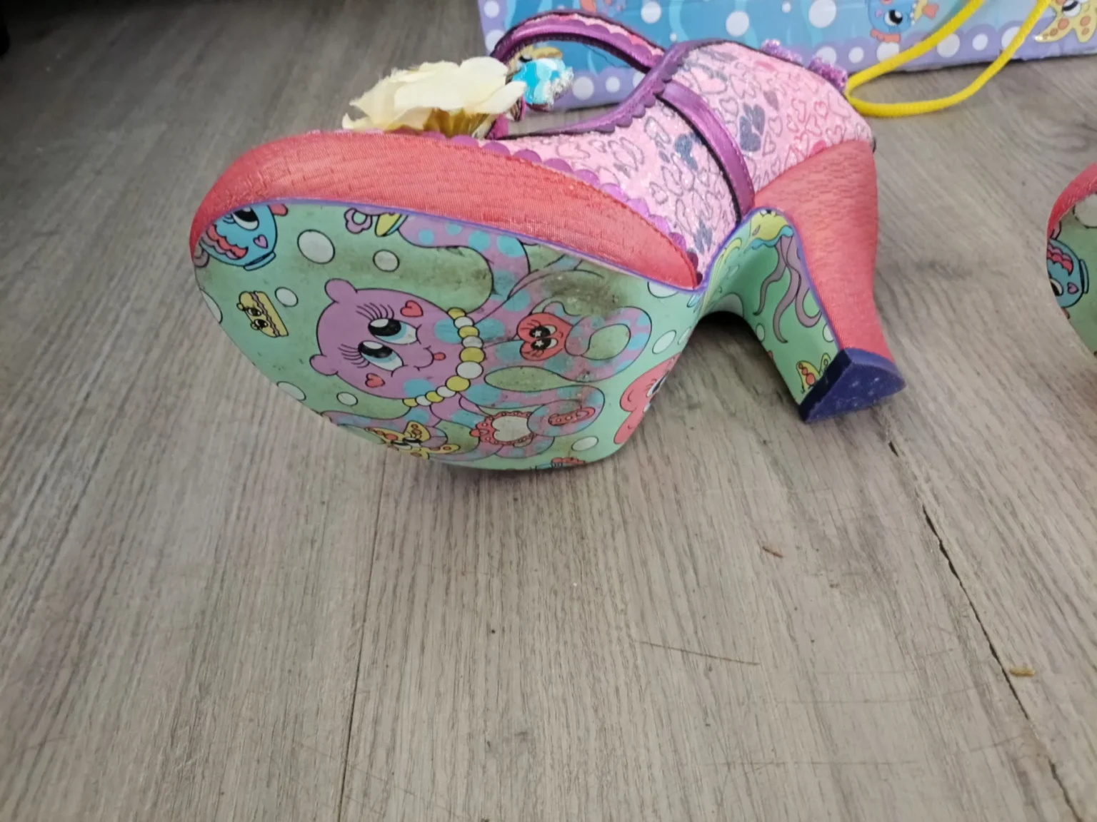 Image for Irregular choice swing around 39