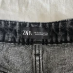 Thumbnail for Short Zara en jeans noir