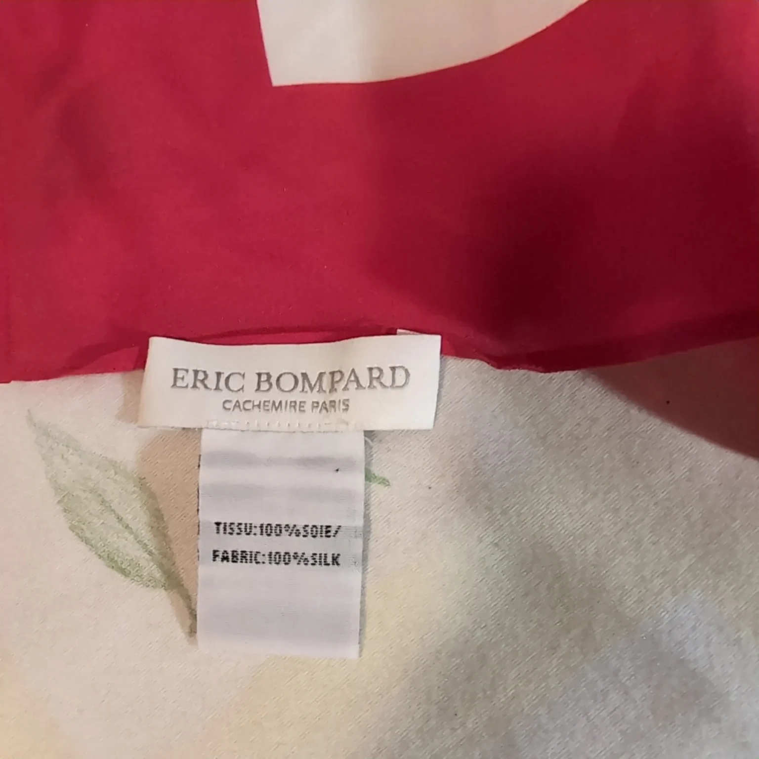 Image for Grand Foulard en soie carré - Éric Bompard
