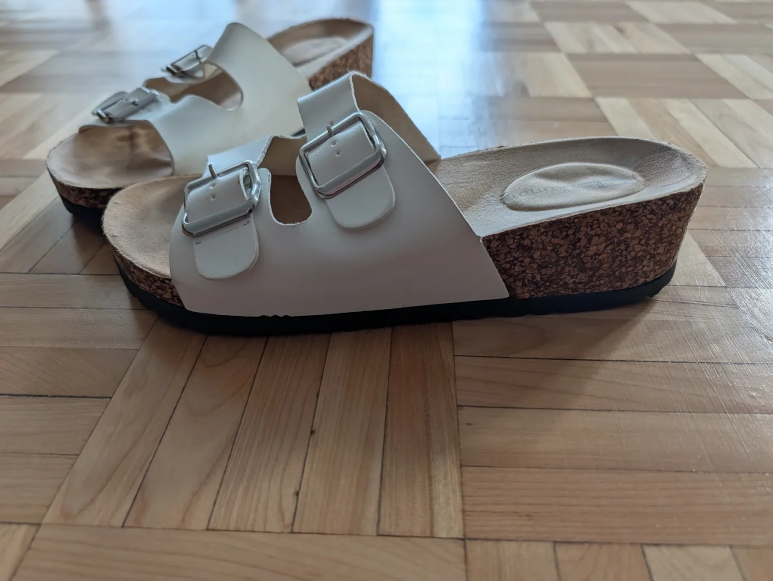 Image for Sandal cl by laundry