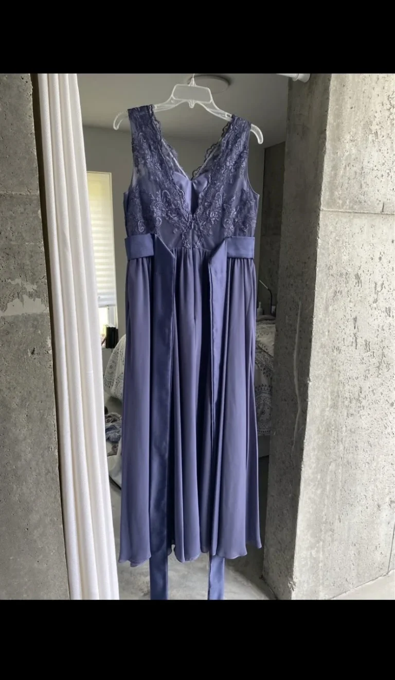 Image for Robe Azazie