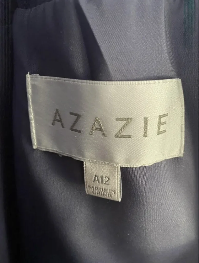 Image for Robe Azazie