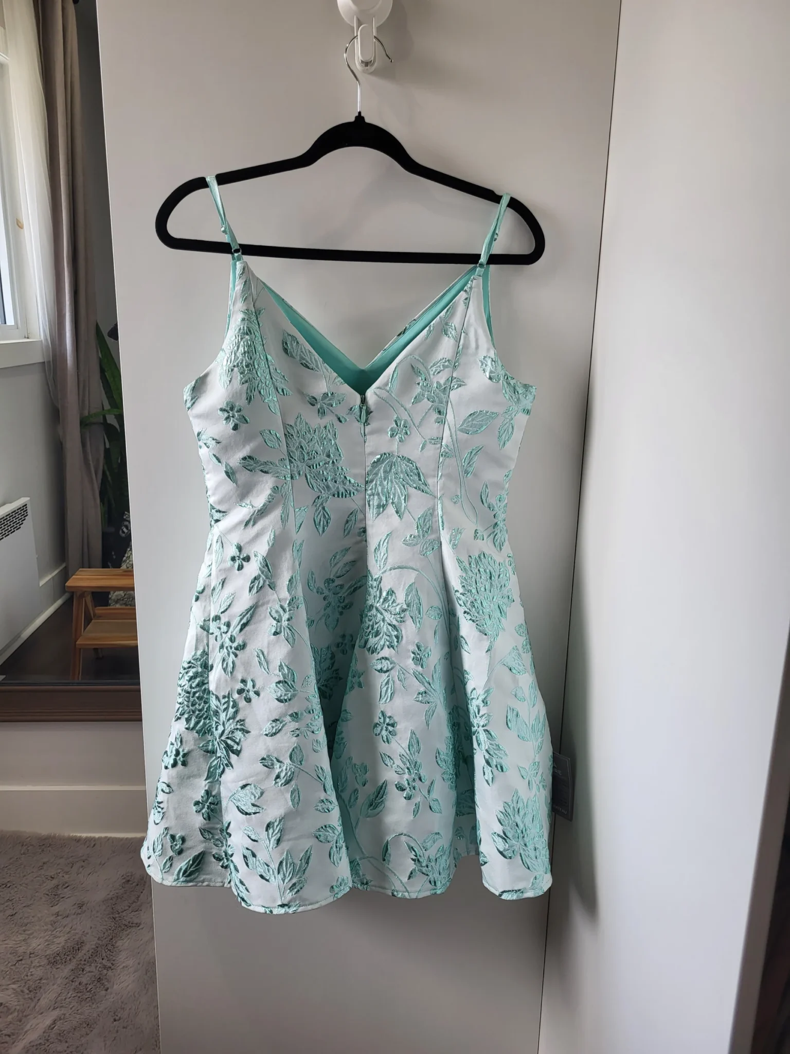 Featured image for Le Château- rose chic bleu pâle.