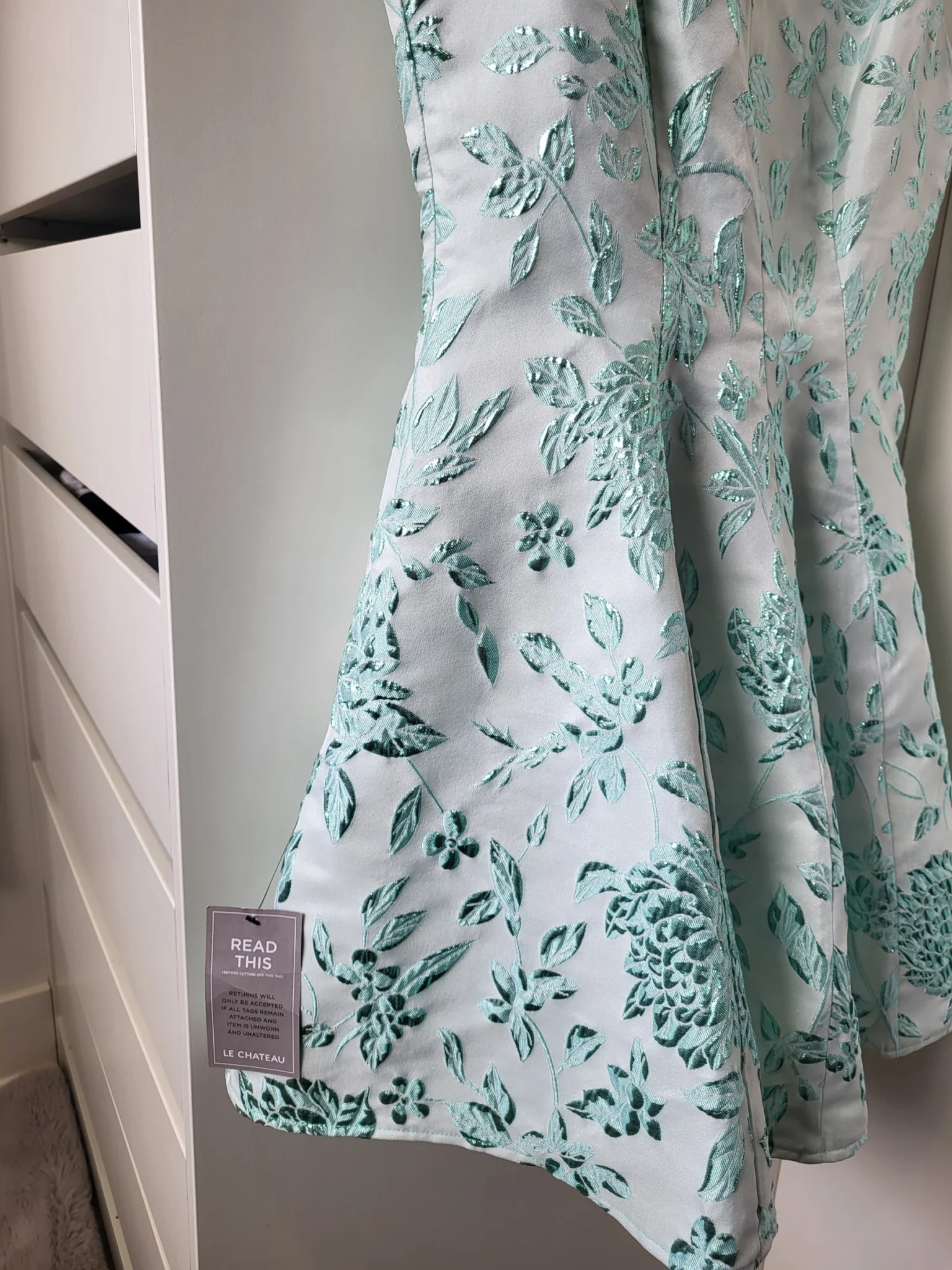 Image for Le Château- rose chic bleu pâle.