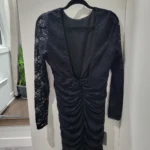 Thumbnail for Le Château- Robe en dentelle avec dos ouvert.