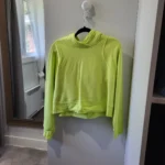 Featured thumbnail for Lululemon- haut de sport manches longues/ hoodie