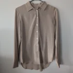 Featured thumbnail for Chemise Everlane 100% soie