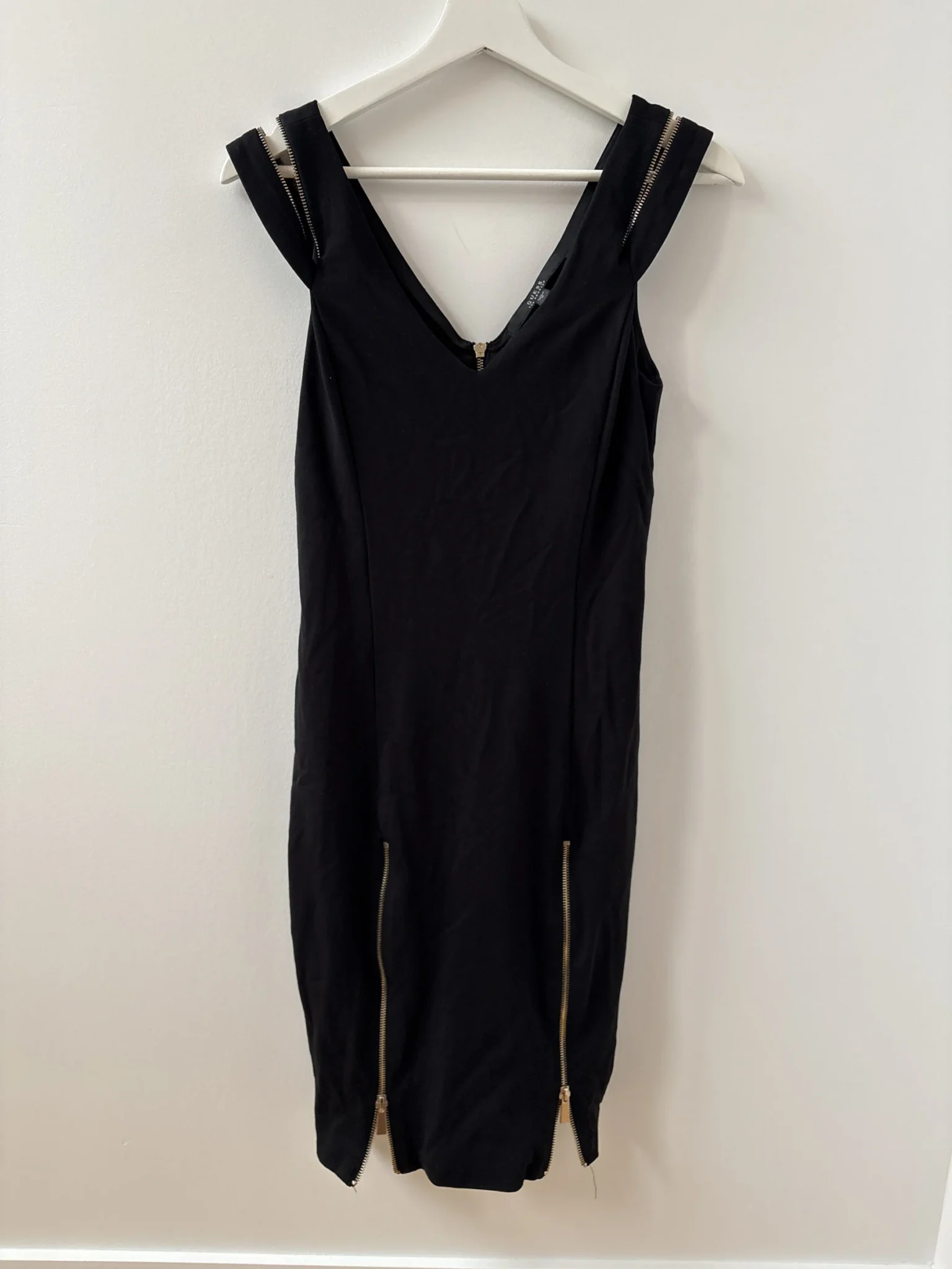 Image for Robe Guess